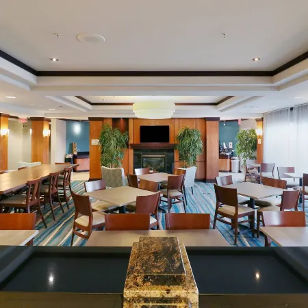 Fairfield Inn & Suites des Moines Airport