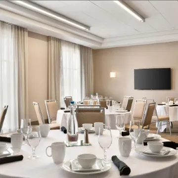 Four Points by Sheraton Fargo Medical Center