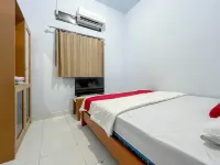 RedDoorz Syariah at Home Ampana Guest House Ampana Kota