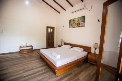 Buddhi's Grove Hotel dekat Rajarata University of Sri Lanka