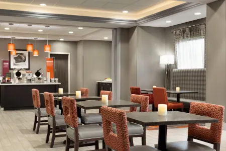 Hampton Inn North Olmsted Cleveland Airport Отели в г. Норт-Ольмстед