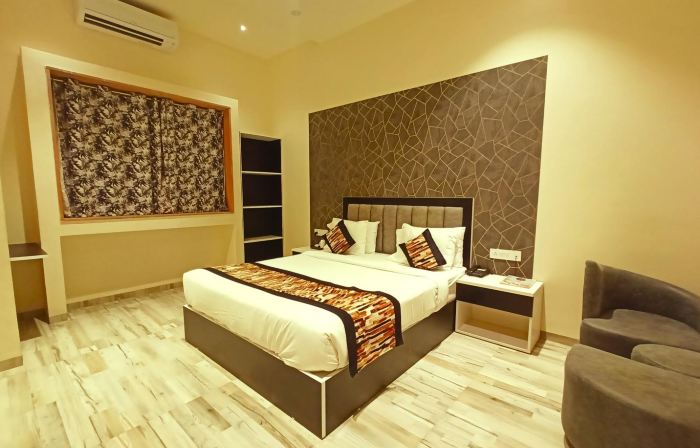 RadhaMangal Colors Inn