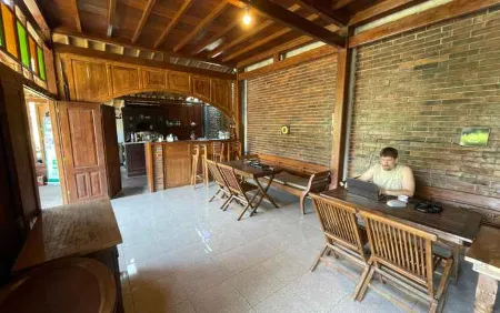 Saka Homestay Boutique & Cafe Отели в г. Magelang Regency