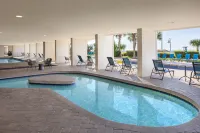 Hampton Inn & Suites Myrtle Beach-Oceanfront - Pools