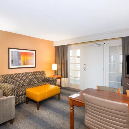 Embassy Suites by Hilton Bloomington Edina