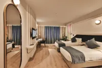 Pushpak Grande Hotels in Manjeri