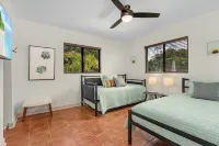 5 Star! Sleeps 9, 4Br/3BA  Home w/ Pool, Spa + Fenced Yard – Near Beaches