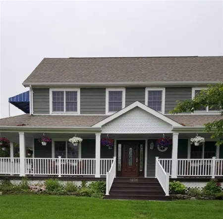 Beautiful Colonial Mint Condition Summer House Walking Distance to Beach