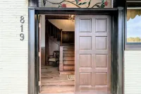 Elegant 1Br Loft in Historic Downtown Newberg – the 1888