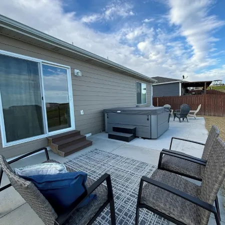 Convenient to Everything, Spacious, Family Friendly Vacation Home