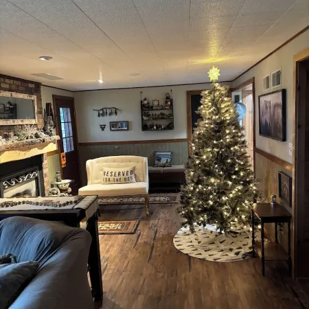Lakeside Bliss: Ideal Rental on Potato Lake close to Downtown Park Rapids