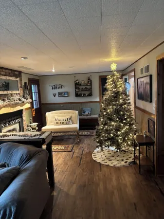 Lakeside Bliss: Ideal Rental on Potato Lake close to Downtown Park Rapids