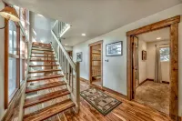 Lake Tahoe Tree House with Panoramic Views of Lake Tahoe