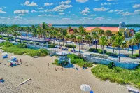 Cute & modern studio apartment in prime location in downtown Lake Worth Beach!