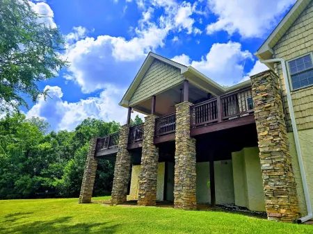 MOUNTAIN CABIN IN EAST TENNESSE