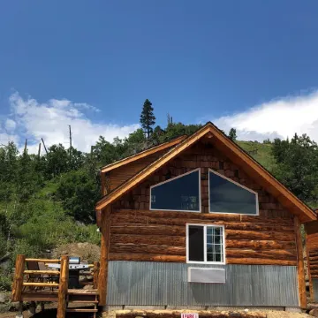 8 miles to Mount Rushmore - Sleeps 2 to 6