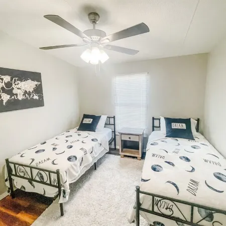 "Smooth Sailing" less than 10 minutes from Lake Texoma and Choctaw Casino