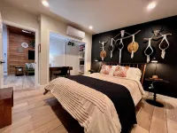 Easton Flats- 2.5 acres of private country paradise! Hotels near 29 Palms Art Gallery