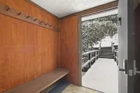 Fresh Snow! Cozy Getaway so Close to Beech Mountain Resort!