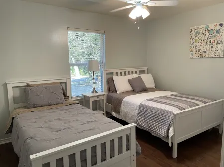 La Casita Verde Blanco on the banks of the river