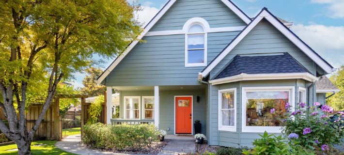 Newly  renovated, centrally located home with private gate, RV parking & Hot Tub Hotel di Eugene