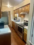 Fully furnished garden apartment located 1.5 blocks from beautiful Forsyth Park.