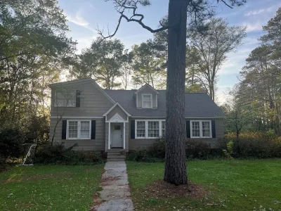 Family home 1 mi from downtown Opelika & 6.7 mi from Jordan-Hare Hotels near One Eighty Wellness Spa
