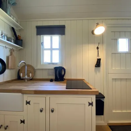 Sheldon Shepherd's Hut - Cosy Rural Retreat in the Peak District National Park