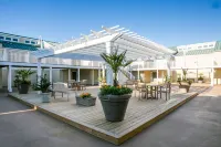 Exquisite Atrium Villa with Unequalled Ocean View -Amenity Card Included