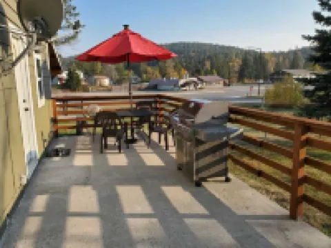 Fully Remodeled Mountain View home near Glacier National Park Hotels in Coram