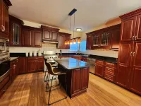 Gorgeous 4 Bed Home - Short Drive to Downtown A2 Hotels in Pittsfield Charter Township