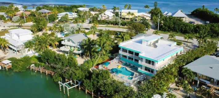 Beach House, Waterfront, Sombrero Beach, Florida Keys Rental, Private Pool, Dock Hotels in Marathon