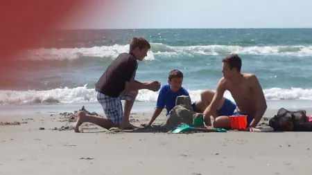 Bay Breeze - Waterfront, No Side Neighbors. Kayaks, Cornhole, BBQ , Pet Friendly