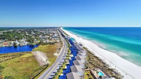 Ramsgate Harbour 21- Beach Front, Best Views, No Crowds, Beach Service included!