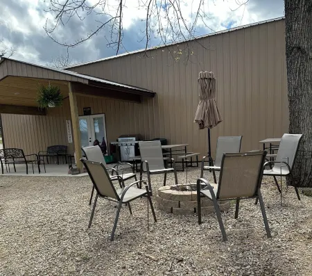 Family sized barndominium. Sleeps up to 10 comfortably.