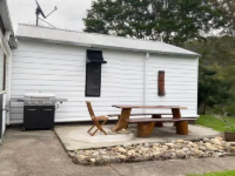 Mid North Coast Macleay Valley Mountain Views - Pet Friendly Cottage