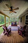 Upper Dells Riverfront / Private Dock / Kayaks / Firepit