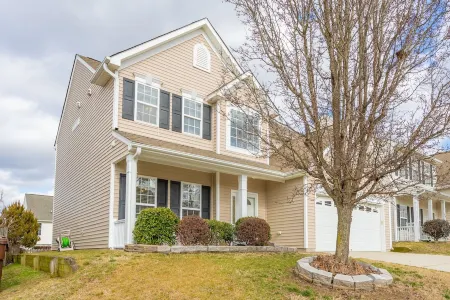 Modern, Relaxing, Peaceful home near Furniture Market and High Point University