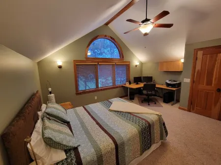 Beautiful Pristine O'brien Lake Home in Crosslake MN, Sleeps 10