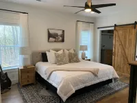 Beautiful New Home at Kentucky Lake with Community Pool! Close to Murray State! - 泳池