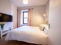 2 Bedroom in the Centre of Stonehaven with Seaviews, near the Beach & Harbour! Hotel a Stonehaven