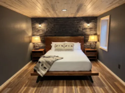 Grand Spruce Lodge, Lakefront near Talkeetna & Denali State Park