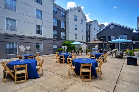 Homewood Suites by Hilton Philadelphia - Great Valley Отели в г. Деволт