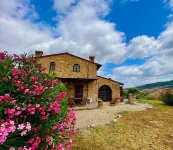 Beautiful Villa With Panoramic Views near San Gimignano
