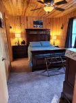 Lake house with a view! Overlooks Warsaw and Lake of the Ozarks, Sleeps 4