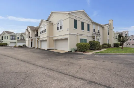 Seaside Comfort  - close to everything that Gulfport and Biloxi has to offer.