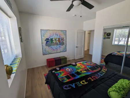 Prime Downtown Music Lovers Experience! Nostalgic Mid-Mod In Historic St Peter Отели в г. Николлет