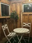 Modern 1 Bedroom walk to Glass Museum w/ Bonus Wellness Studio