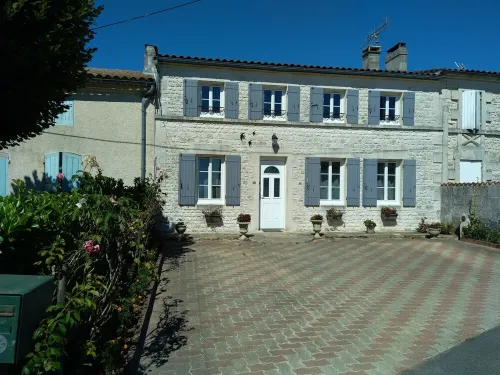 Gîte Climatisé "les Hirondelles"