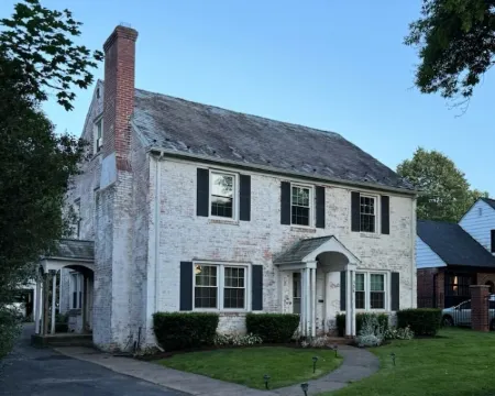 Walk anywhere on campus! 3BR home in College Heights. Hotels in State College